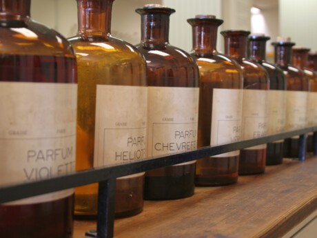 Crédit Agricole Midcap Advisors conseille les actionnaires  d’Essences & Parfums dans le cadre de sa cession au fonds d’investissement Trajan Capital, accompagné par Bpifrance et Smalt Capital