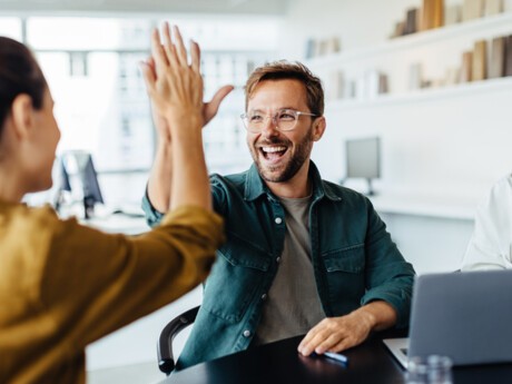 Grâce à la mise en place du Projet Humain du groupe Crédit Agricole, Crédit Agricole Consumer Finance est labellisé pour la première fois Best Workplaces® en France et fait partie des 10 premières entreprises de plus de 2 500 salariés où il fait bon travailler