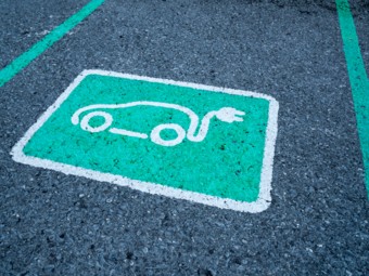 Sofinco accompagne le Groupe Renault pour faciliter la mobilité électrique avec le lancement de la carte de crédit Mobilize Visa Card en partenariat avec Mobilize Financial Services et DIAC