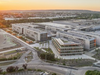 CRÉDIT AGRICOLE IMMOBILIER ET GA SMART BUILDING LIVRENT L’ENSEMBLE IMMOBILIER TERTIAIRE DU GREEN-CAMPUS POISSY DE STELLANTIS