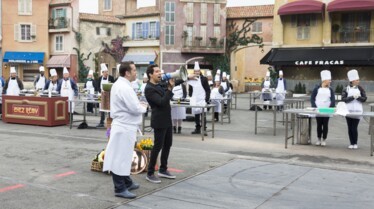 Chez Rémy  le grand défi - Arrivée des marmitons.jpg