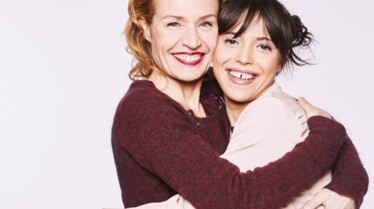 Isa (Isabelle DESPLANTES) et Barbara (Lubna GOURION)_Câlins.jpg