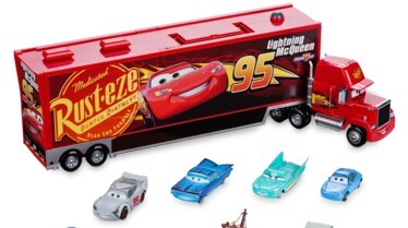 CARS_CamionMack_DisneyStore.jpg