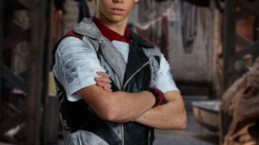 Carlos (Cameron Boyce).jpg