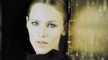 Jennifer Garner portrait.jpg