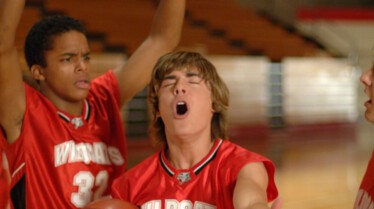 Troy (Zac Efron) - 3.JPG