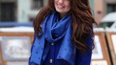 Debby Ryan (Jessie) en Pologne (janvier 2012) - 2.jpg