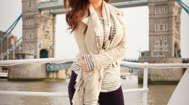 Debby Ryan (Jessie) à Londres (Janvier 2012).jpg