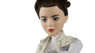 C1629_DAD_Life_F17_SW_LEIAandR2D2Solid_0019_Large_300DPI.jpg