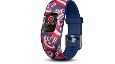 R_vivofitJr2_Captain-America- 6-10