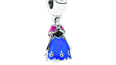 Disney Robe Anna.jpg
