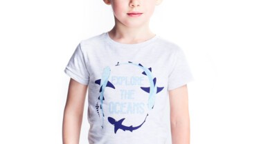 Okaidi T-shirt explore the Oceans porté (2).jpg