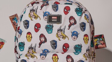 FA18_Classics_Marvel_Elevated_VN000ONIRUB_OLDSKOOLÃ¢â€žÂ¢IIBACKPACK_MARVEL_AVENGERS4.jpg