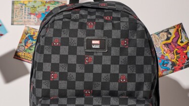 FA18_Classics_Marvel_Elevated_VN000ONIRUC_OLDSKOOLÃ¢â€žÂ¢IIBACKPACK_MARVEL_SPIDERMAN4.jpg