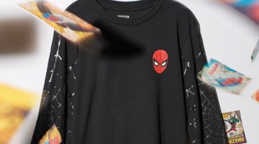 FA18_Classics_Marvel_Elevated_VN0A3QXQBLK_SPIDEYWEBSLSBFTEE_BLACK_3.jpg