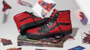 FA18_Classics_Marvel_Elevated_VN0A38GEUBJ_UASK8Hi_Deadpool_black3 copy.jpg