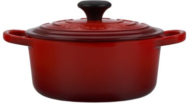 Le Creuset Mickey Mouse™ 90th Birthday 18cm Signature Round Casserole (1).jpg