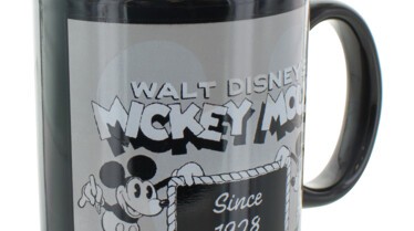 Mickey Mouse Heat Change Mug (2).jpg