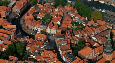 Elbe vu du ciel  De Schnackenburg à Hambourg 2.jpg