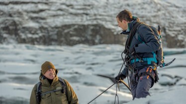 En pleine nature avec Bear Grylls  L’Islande avec Rob Riggle 2.jpg
