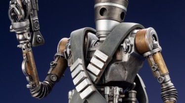 1-10 IG-11 Figure By Kotobukiya (1).jpg