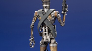 1-10 IG-11 Figure By Kotobukiya (3).jpg