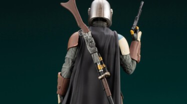 1-10 Mandalorian Figure by Kotobukiya (2).jpg