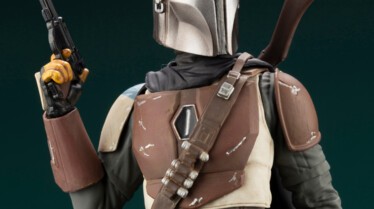 1-10 Mandalorian Figure by Kotobukiya (1).jpg