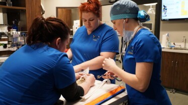 101_DrTLoneStarVet_09.jpg
