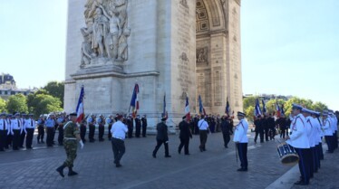 Patrouille dans les capitales européennes  Paris et Londres (3).JPG
