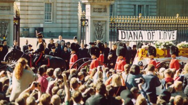 BeingTheQueen_001.jpg