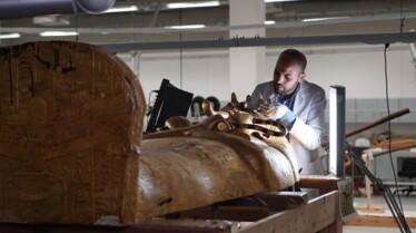 UnwrappingKingTut_Ep105_UltimateTreasureCountdown_003.jpg
