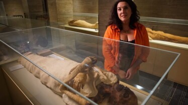 UnwrappingKingTut_Ep105_UltimateTreasureCountdown_009.jpg