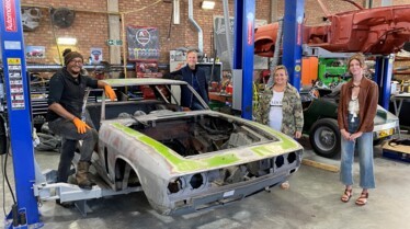 904_JensenInterceptor_CarSOS_006.jpg