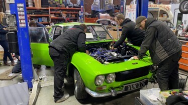 904_JensenInterceptor_CarSOS_009.jpg