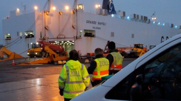Hambourg port sous haute protection 4.JPG