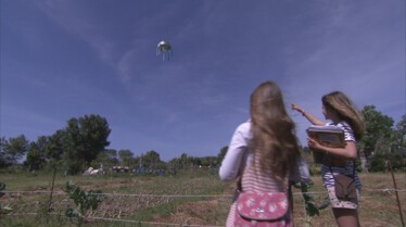 Les OVNIS envahissent la terre 3.jpg
