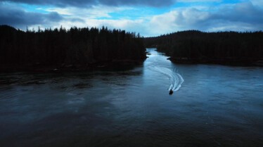 Alaska - seuls au monde - Eaux troubles 1.jpg