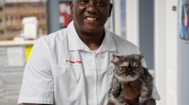 Ep203_TitansHero_CritterFixersCountryVets_04.jpg