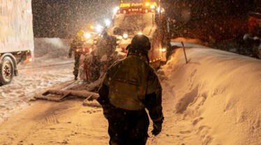 608_IceRoadRescue_014.jpg