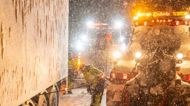 608_IceRoadRescue_017.jpg