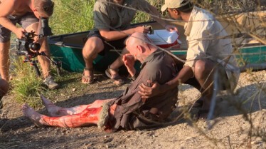 Ep105_EverythingWentDark_SomethingBitMe_30 (1).jpg