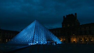 MoonKnight_LouvreParis_CB-25P.jpg