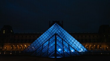 MoonKnight_LouvreParis_CB-30P.jpg