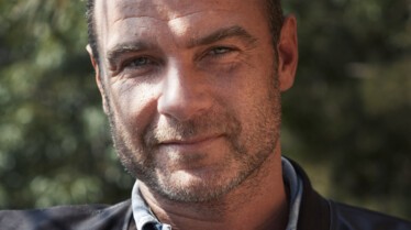 LievSchreiber_ASmallLight.jpg