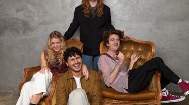 extraordinaryS2_FR_01.jpg