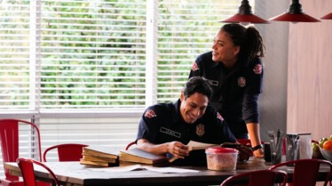 Grey's Anatomy  Station 19 S6 (9).jpg