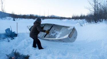 Alaska  Nouvelle vie - Ancienne méthode (1).jpg