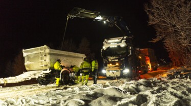 Ice Road Rescue (1).jpg