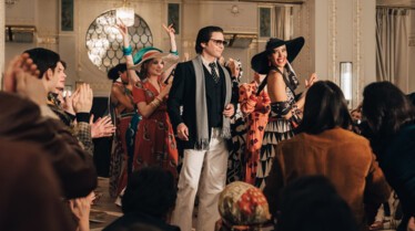 Disney+ - Becoming Karl Lagerfeld - Daniel Brühl (4).jpg